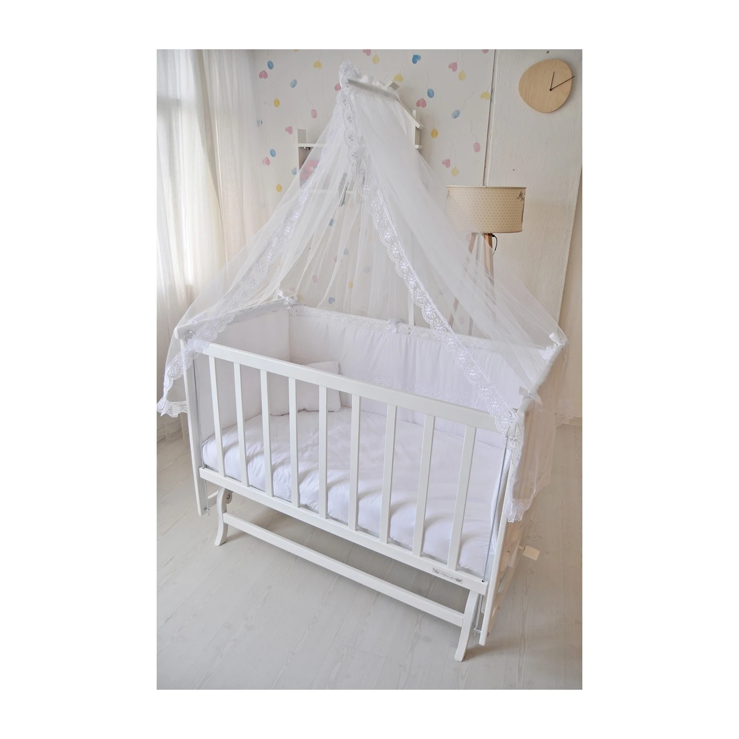 Drveni krevetac kolevka - drveni krevetac ili kolevka za bebe sa baldahinom
